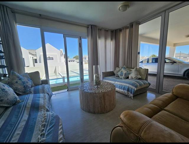 3 BEDROOM HOUSE FOR SALE IN SANDY POINT